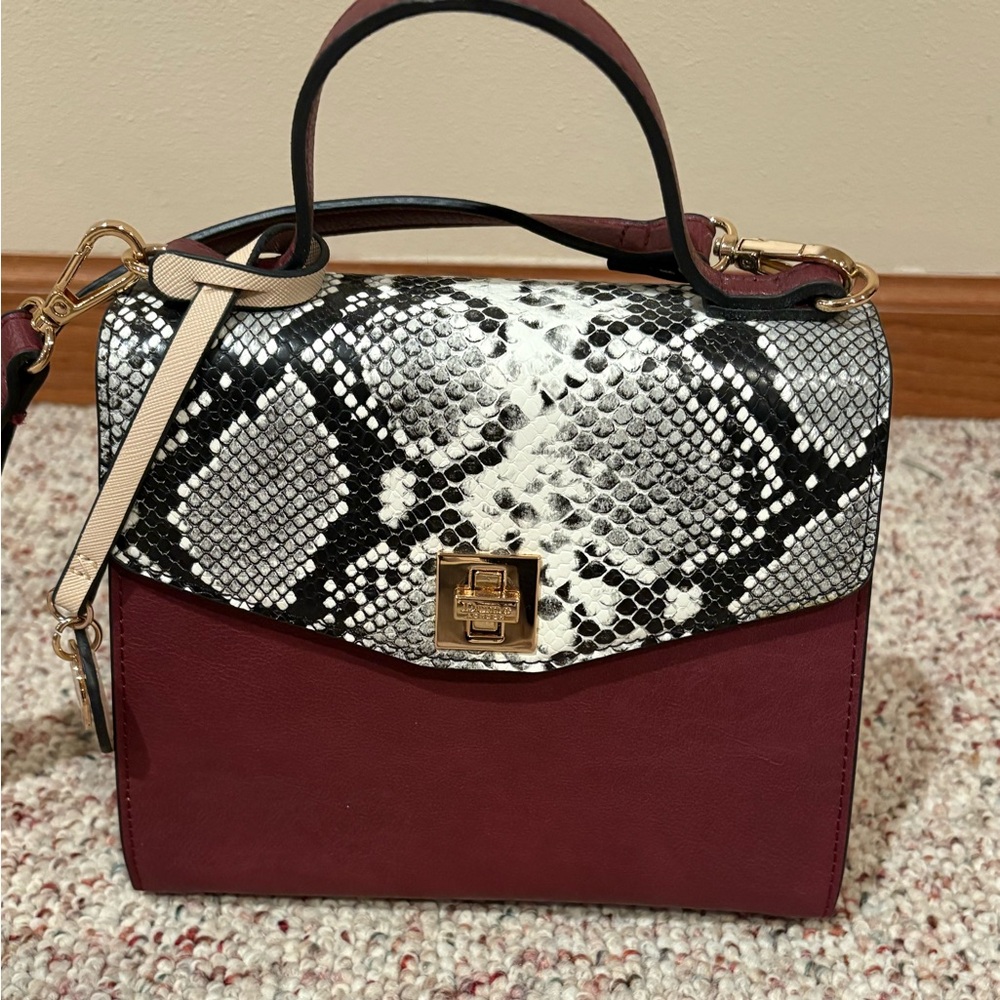Cutest Fall Burgundy and Snake Print Women's Bag - Picture 1 of 11